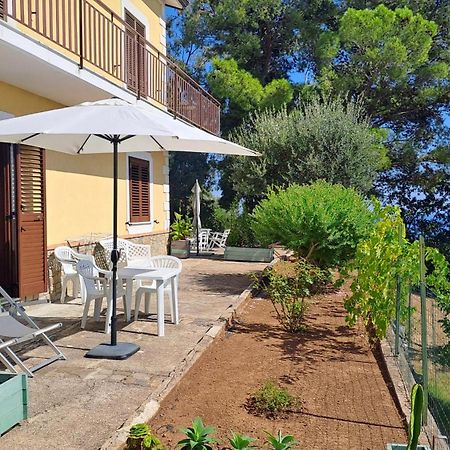 Le Pigne Casa Vacanze. Поллика Экстерьер фото